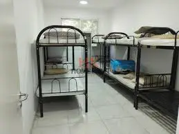 Six-bed labor accommodation room